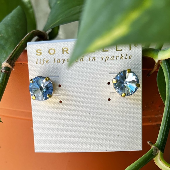 SOLD Blue Sorrelli Stud Earrings - Picture 3 of 4